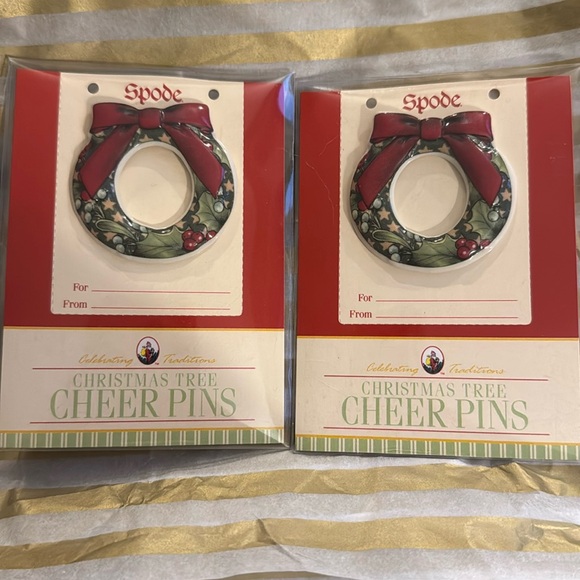 Vintage Christmas “Cheer” Pin/Brooche (Comes with 2) - Picture 1 of 4